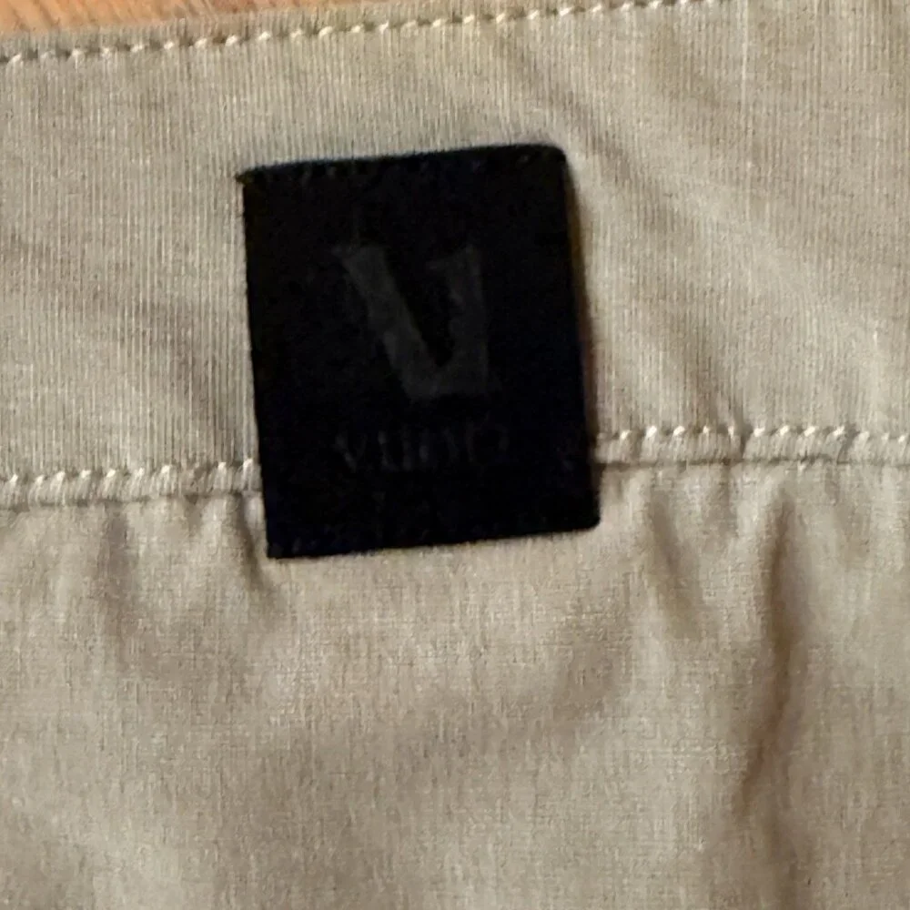 Vuori Shorts Mens 36 Khaki Tan Aim Chino Stretch Zip Pocket V368